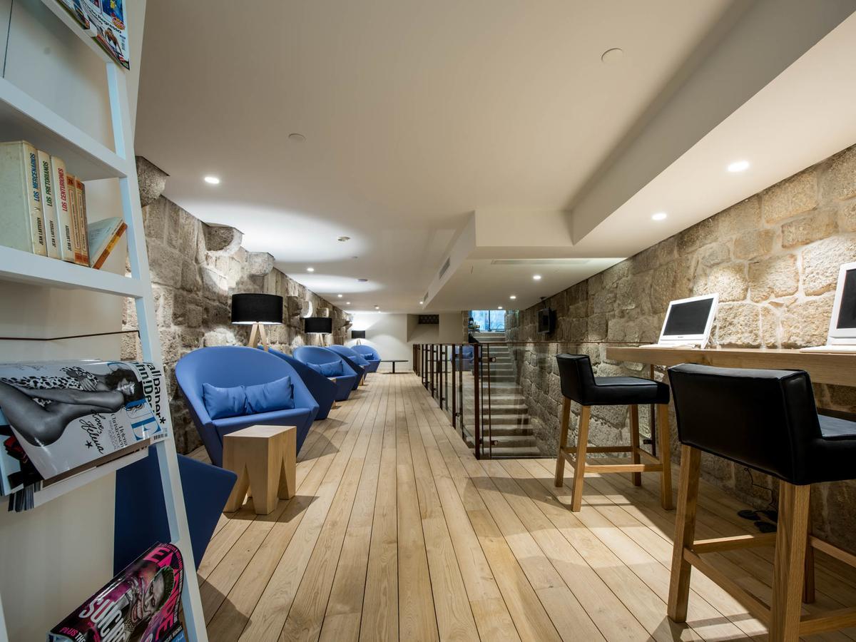 Bluesock Hostels Porto Exterior foto Library