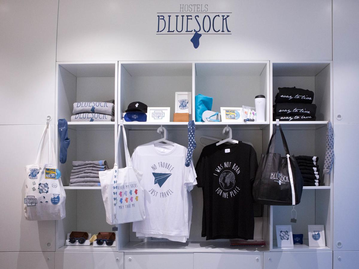 Bluesock Hostels Porto Exterior foto Blue Sock Shop