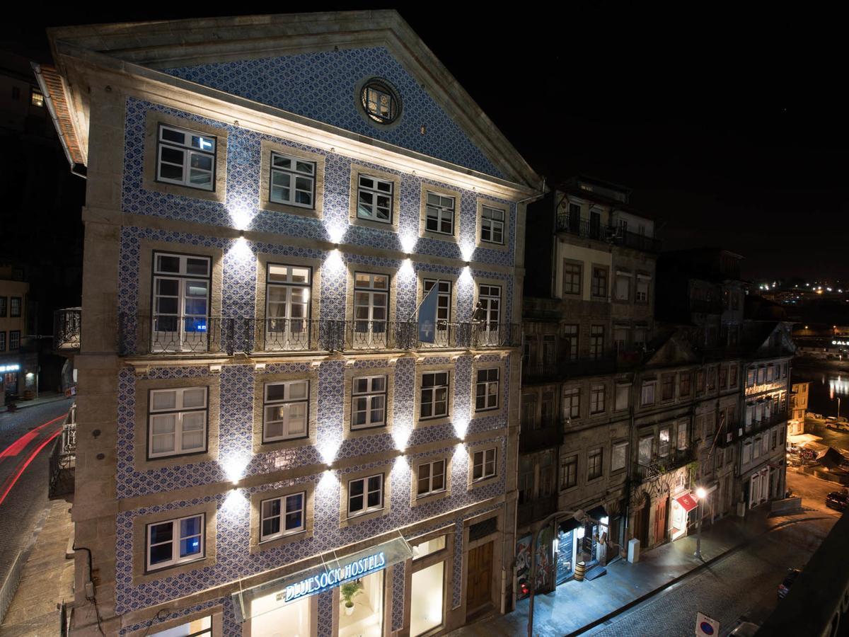 Bluesock Hostels Porto Exterior foto The Azulejos Hotel, in the Baixa district of Lisbon, Portugal